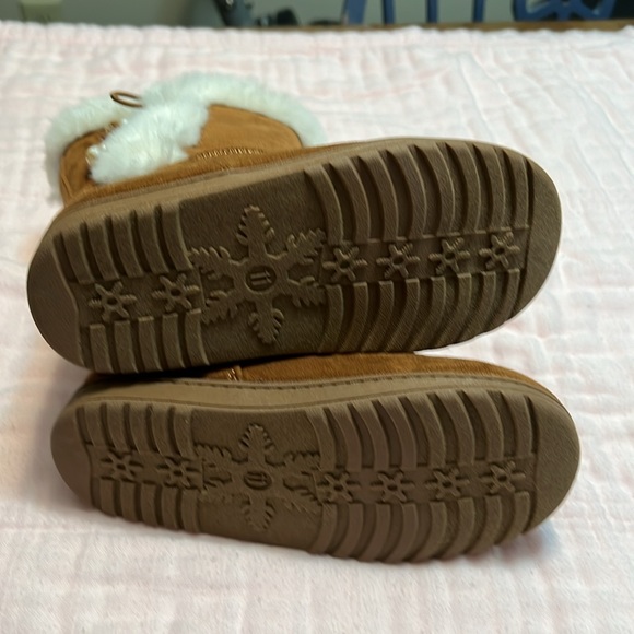 Little Girls Boots NWOT Size 11 med. - Picture 3 of 7